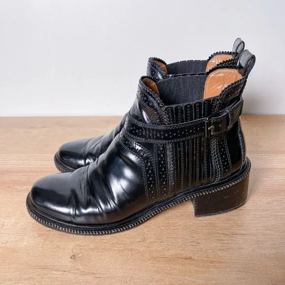 ❤️SOLD❤️Givenchy Boots - Picture 1 of 9